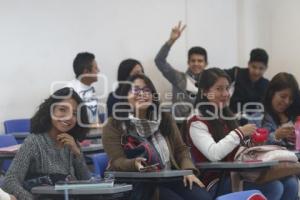 BUAP . UNIVERSITARIOS