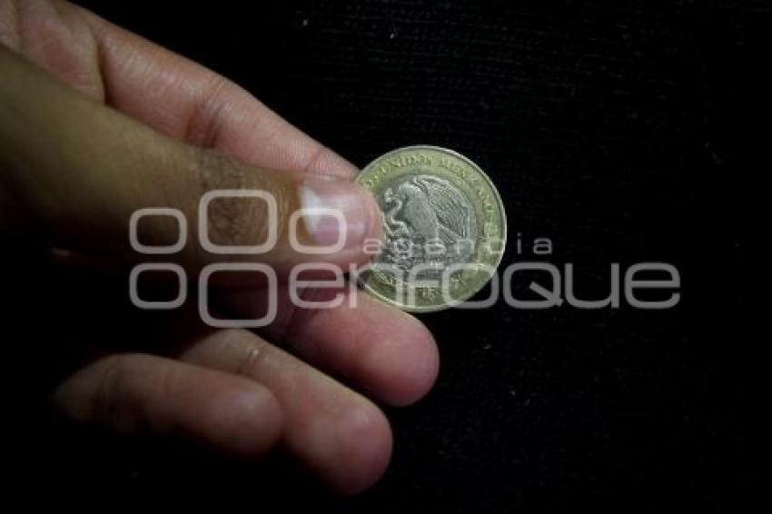 ECONOMÍA . DINERO