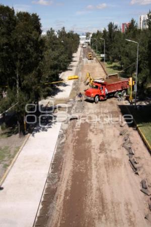 PAVIMENTACIÓN . BULEVAR DEL NIÑO POBLANO