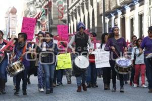 MANIFESTACIÓN CONTRA FEMINICIDIOS