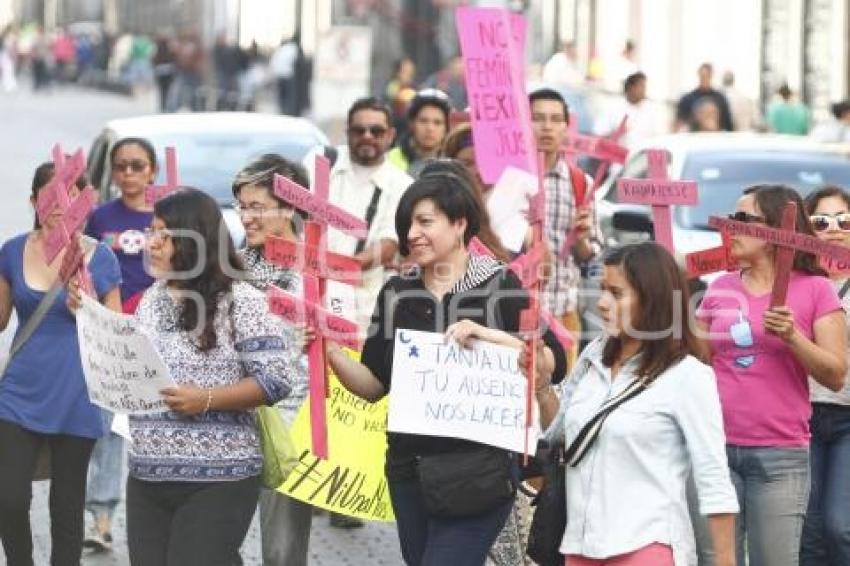 MANIFESTACIÓN CONTRA FEMINICIDIOS