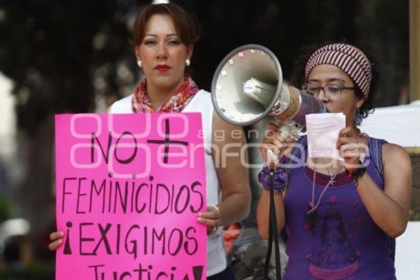 MANIFESTACIÓN CONTRA FEMINICIDIOS