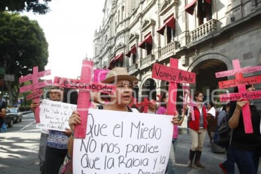 MANIFESTACIÓN CONTRA FEMINICIDIOS