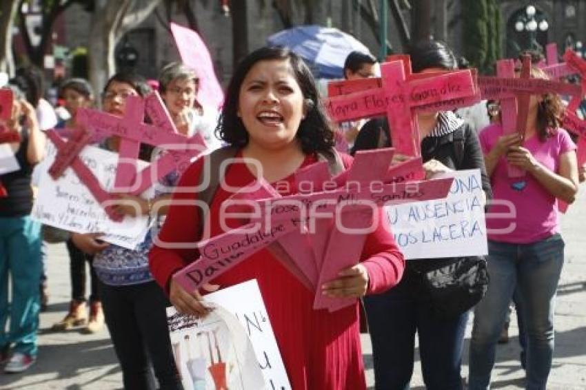 MANIFESTACIÓN CONTRA FEMINICIDIOS