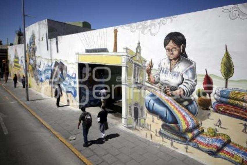 MURALES DE MAYÚSCULA