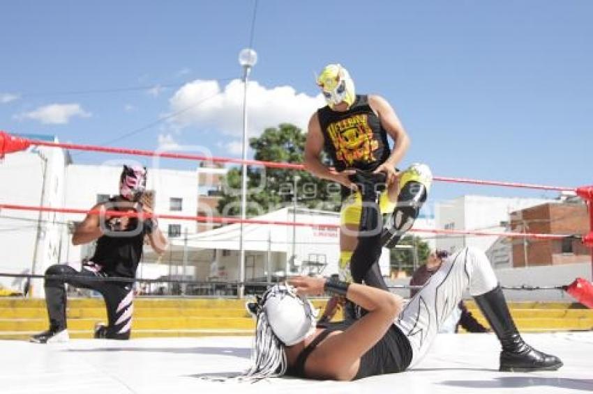 FUNCIÓN DE LUCHA LIBRE