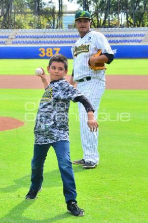 BÉISBOL LIGA INVERNAL . PERICOS VS DIABLOS