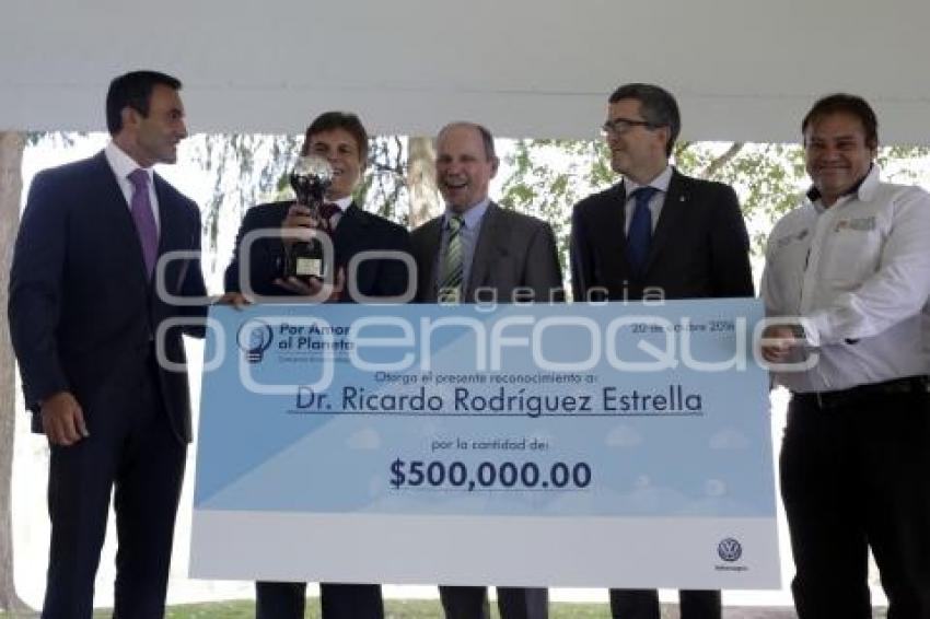 PREMIO POR AMOR AL PLANETA . VW