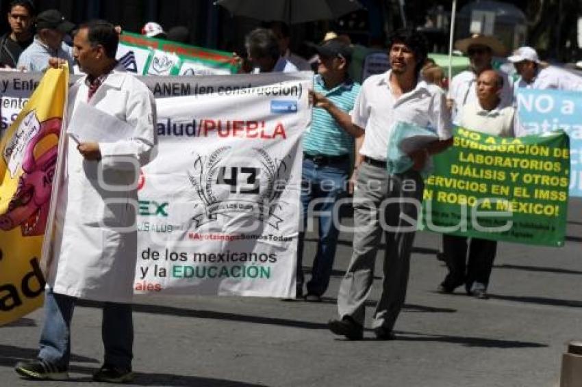 MANIFESTACIÓN DE MÉDICOS