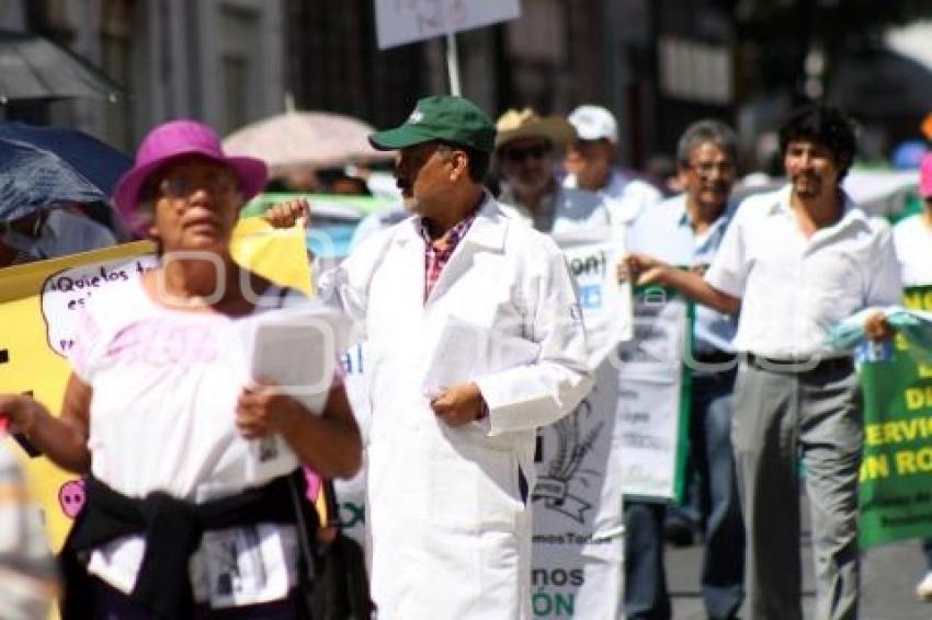 MANIFESTACIÓN DE MÉDICOS