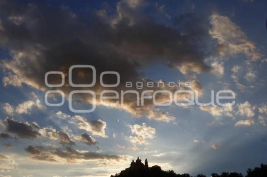 IGLESIA LOS REMEDIOS AL ATARDECER