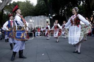 DESFILE DEL FESTIVAL FOLKLÓRICO INTERNACIONAL