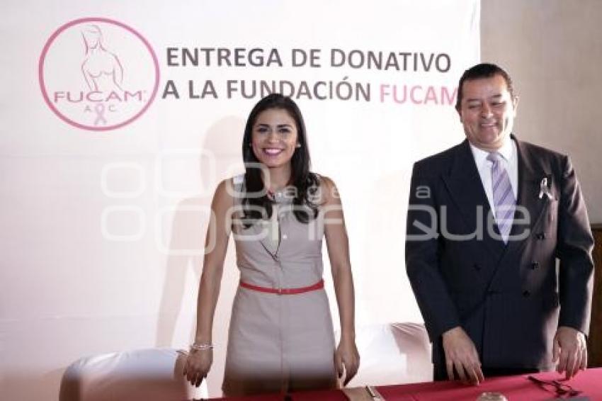 ENTREGA DONATIVO FUNDACIÓN FUCAMM