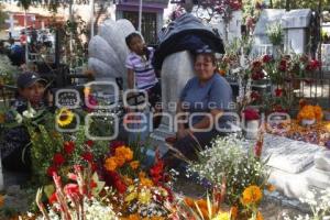 DÍA DE MUERTOS . PANTEONES