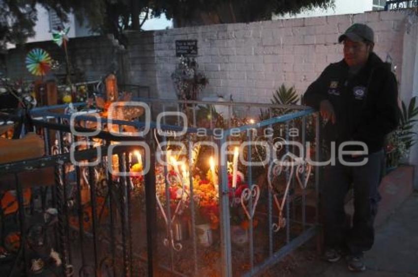 DÍA DE MUERTOS . PANTEONES