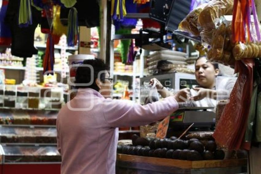 MERCADOS . ECONOMÍA