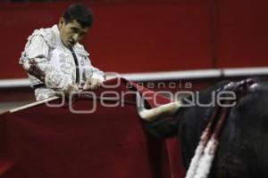 TOROS . JOSELITO ADAME