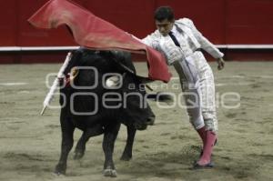 TOROS . JOSELITO ADAME