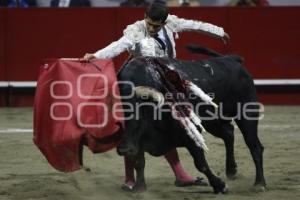 TOROS . JOSELITO ADAME