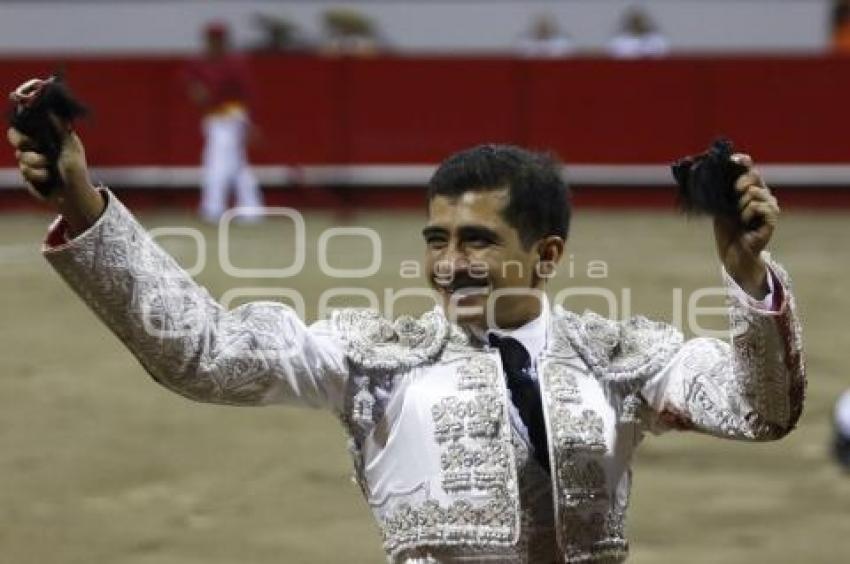 TOROS . JOSELITO ADAME