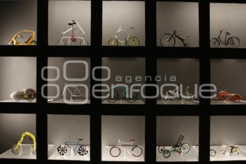 EXPOSICIÓN BICICLETA