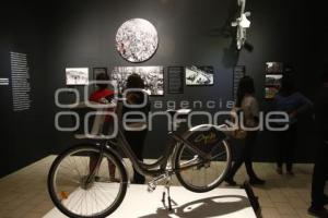 EXPOSICIÓN BICICLETA