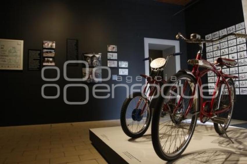 EXPOSICIÓN BICICLETA