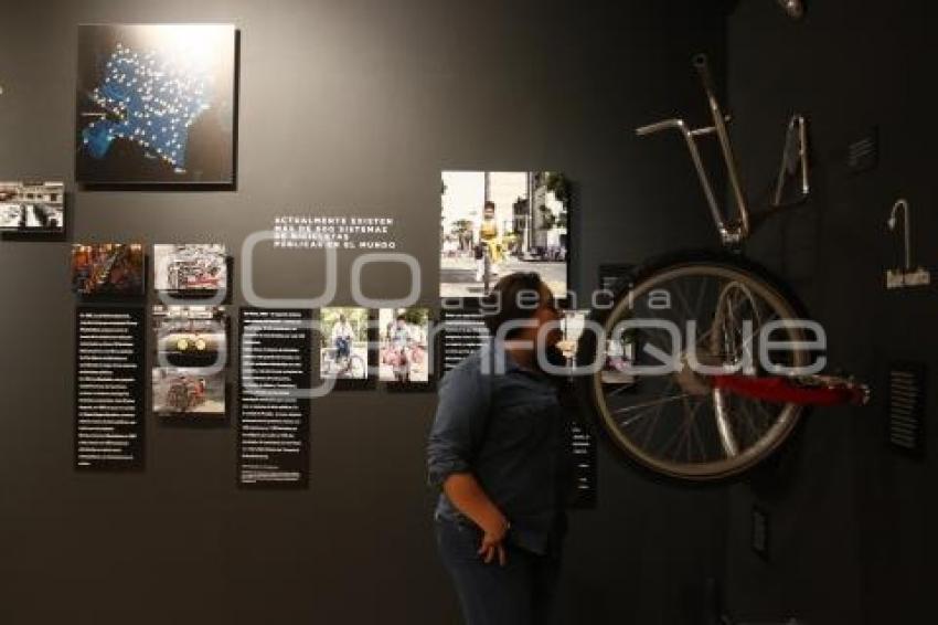 EXPOSICIÓN BICICLETA