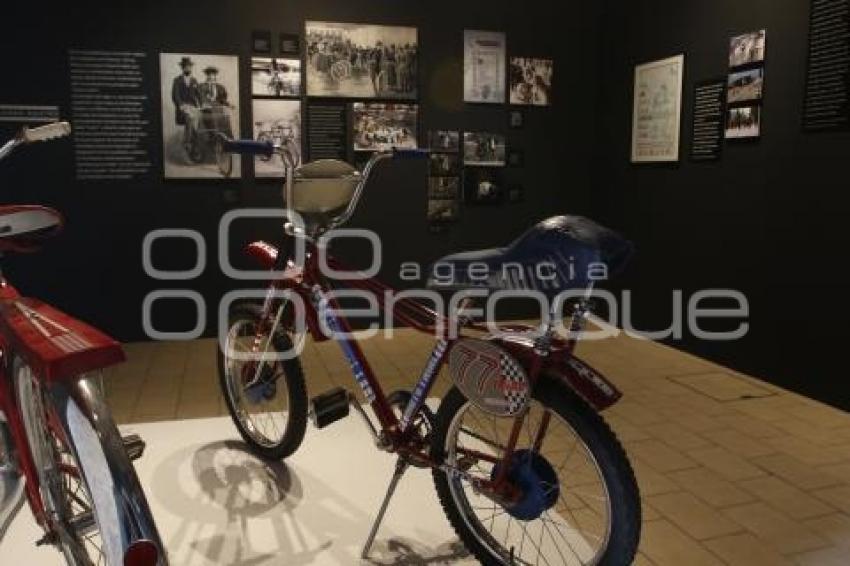 EXPOSICIÓN BICICLETA