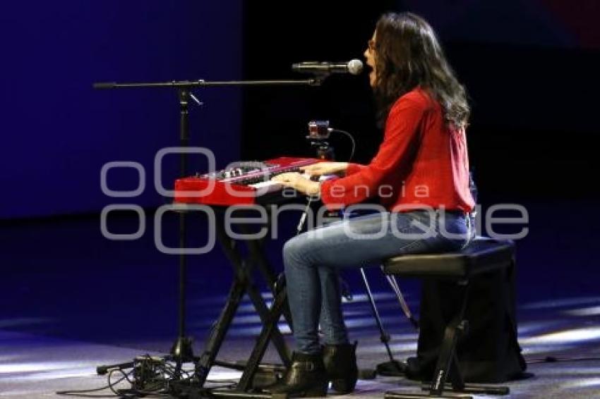 CIUDAD DE LAS IDEAS 2016 .  XIMENA SARIÑANA