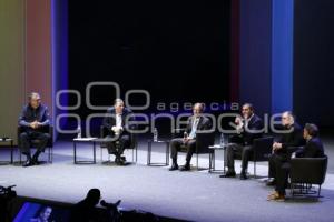 CIUDAD DE LAS IDEAS 2016 .  DEBATE TRUMP VS TRUMP