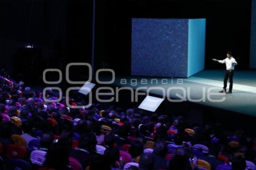 CIUDAD DE LAS IDEAS 2016 . TIM URBAN