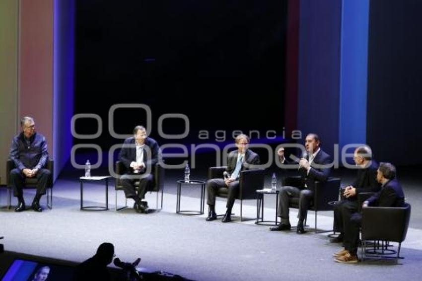CIUDAD DE LAS IDEAS 2016 . DEBATE TRUMP VS TRUMP