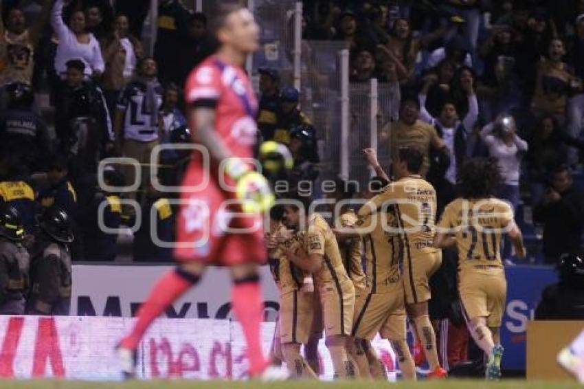 FÚTBOL . CLUB PUEBLA VS PUMAS