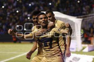 FÚTBOL . CLUB PUEBLA VS PUMAS