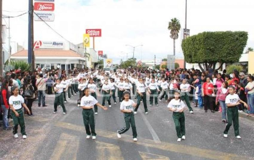 DESFILE 20 DE NOVIEMBRE . TEHUACÁN