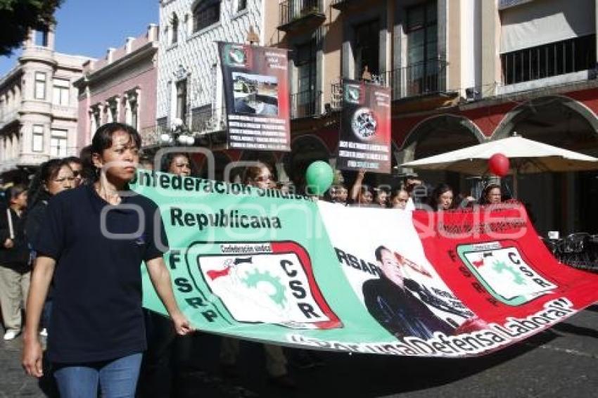 DESFILE TRABAJADORES CSR