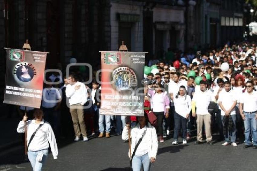 DESFILE TRABAJADORES CSR