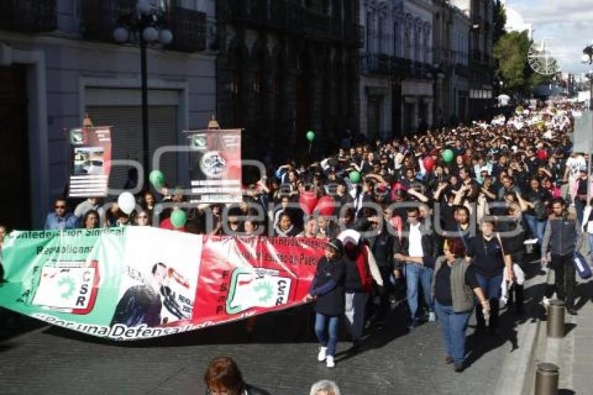 DESFILE TRABAJADORES CSR