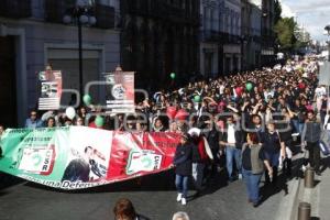 DESFILE TRABAJADORES CSR