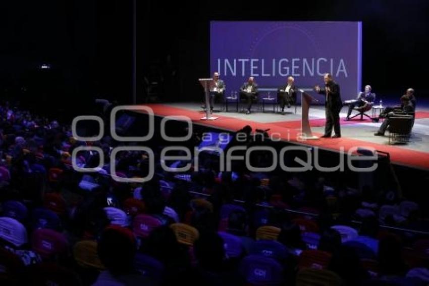 CIUDAD DE LAS IDEAS 2016 .  DEBATE INTELIGENCIA ARTIFICIAL