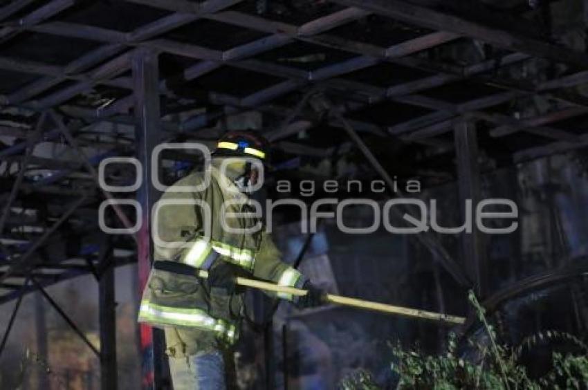 INCENDIO CARRO ALEGÓRICO