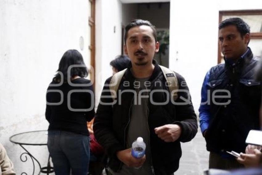 ACTIVISTAS DEFIENDEN CASA DEL ESCRITOR