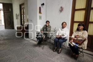 ACTIVISTAS DEFIENDEN CASA DEL ESCRITOR