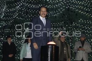 BUAP. ENCENDIDO ÁRBOL DE NAVIDAD