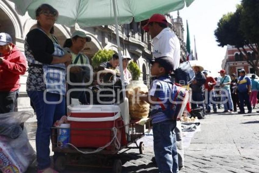 MANIFESTACIÓN COMERCIANTES AMBULANTES ANTORCHA