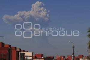 VOLCÁN POPOCATÉPETL . FUMAROLA