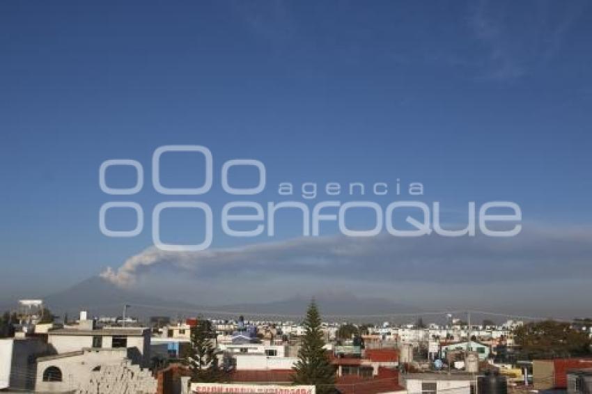VOLCÁN POPOCATÉPETL . FUMAROLA