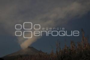 VOLCÁN POPOCATÉPETL . INCANDESCENCIA