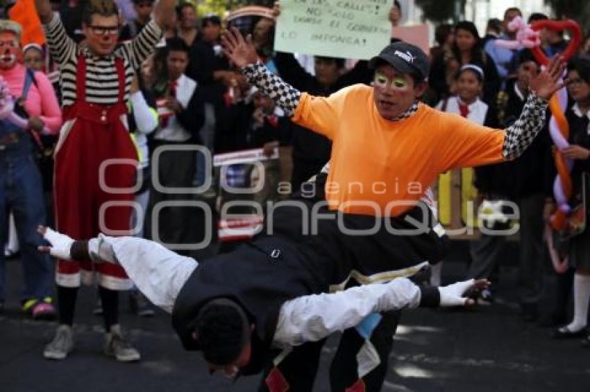 MANIFESTACIÓN DE PAYASOS